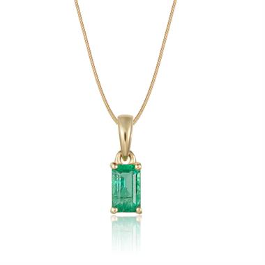 18ct Yellow Gold Solitaire Emerald Pendant thumbnail 
