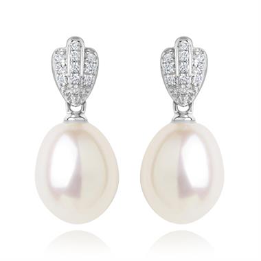 18ct White Gold Freshwater Pearl and Diamond Drop Earrings thumbnail 
