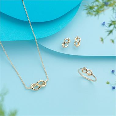 Forget Me Knot 18ct Yellow Gold Figure Eight Design Necklace thumbnail