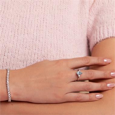 18ct White Gold Oval Aquamarine and Diamond Dress Ring thumbnail