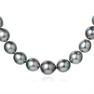 18ct White Gold Graduated Tahiti Pearl Necklace | 45cm thumbnail