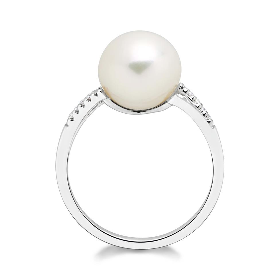 18ct White Gold Pearl and Diamond Dress Ring Thumbnail Image 1