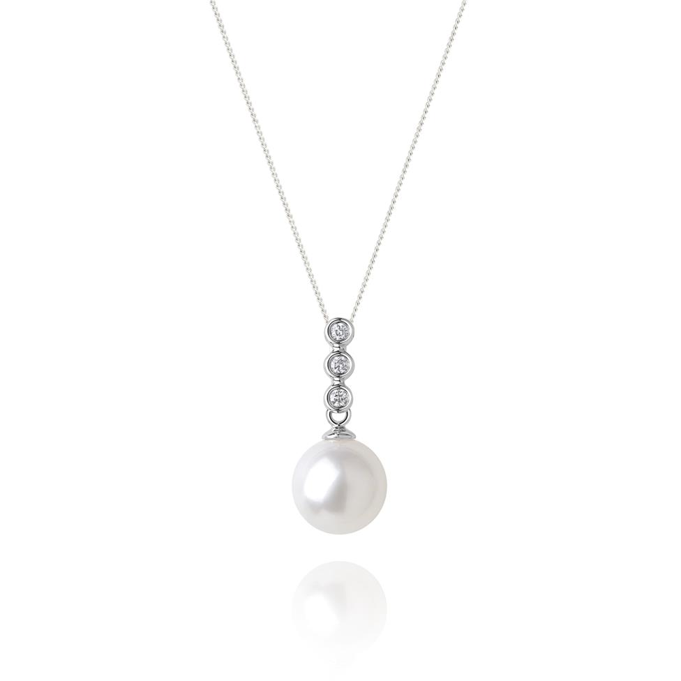 18ct White Gold Freshwater Pearl and Diamond Drop Pendant Thumbnail Image 0