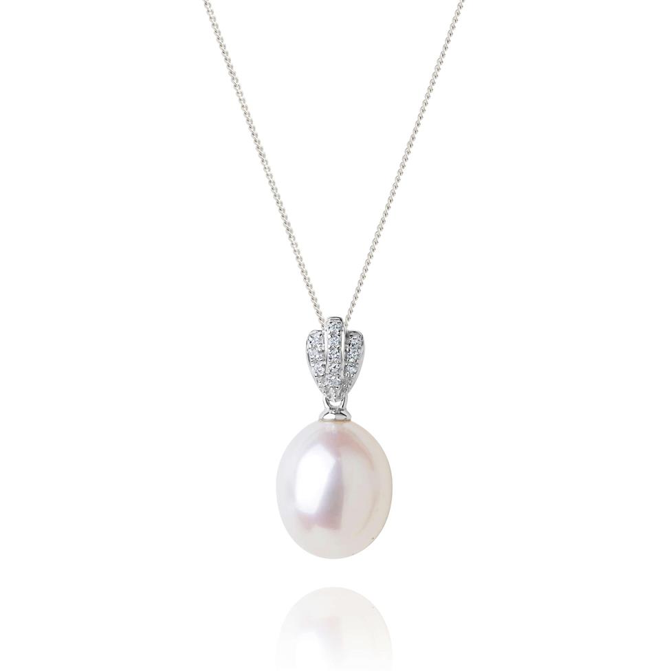 18ct White Gold Freshwater Pearl and Diamond Pendant Image 1