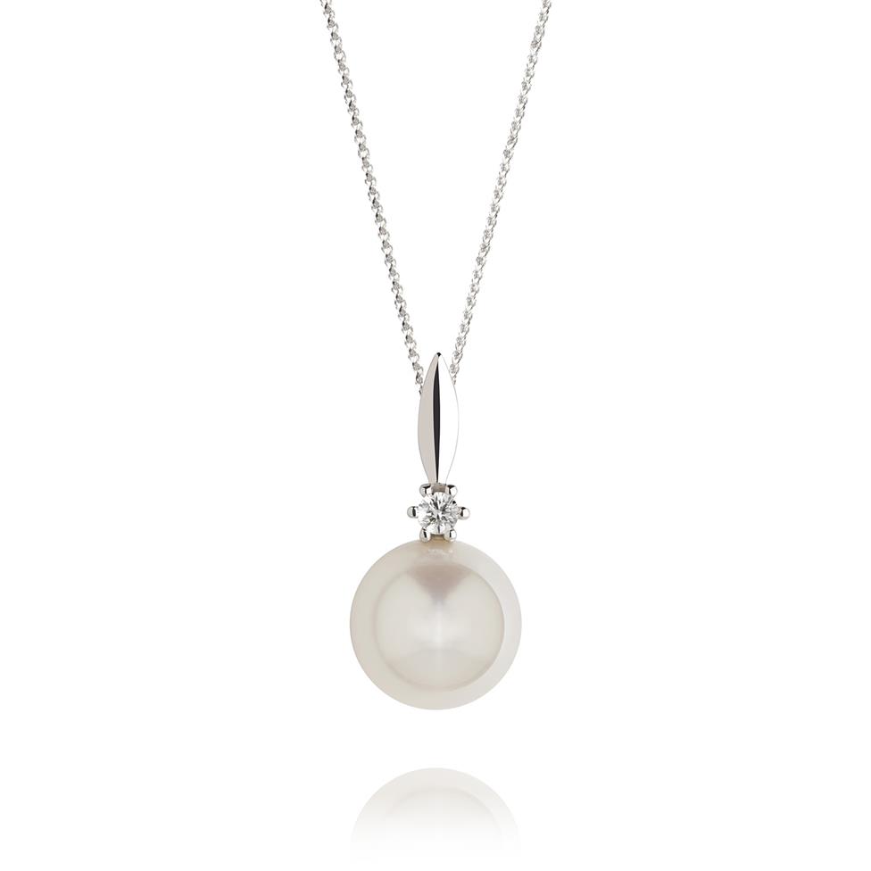 18ct White Gold Freshwater Pearl and Diamond Pendant Thumbnail Image 0