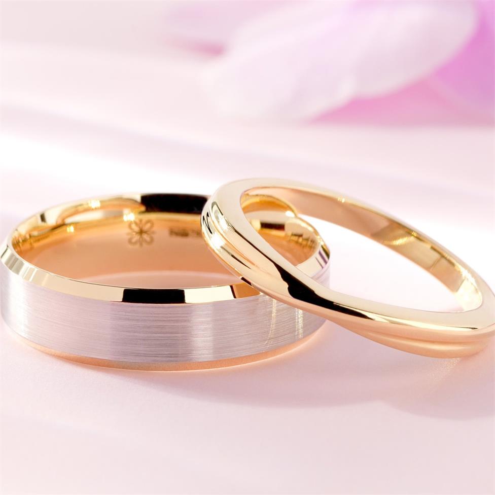 Platinum and 18ct Yellow Gold Bevel Detail Wedding Ring Thumbnail Image 1