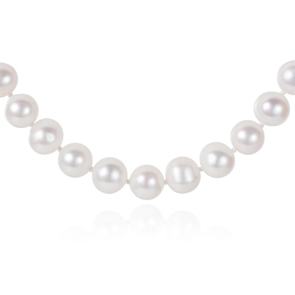 18ct White Gold 9mm Akoya Cultured Pearl Necklace Thumbnail Image 1
