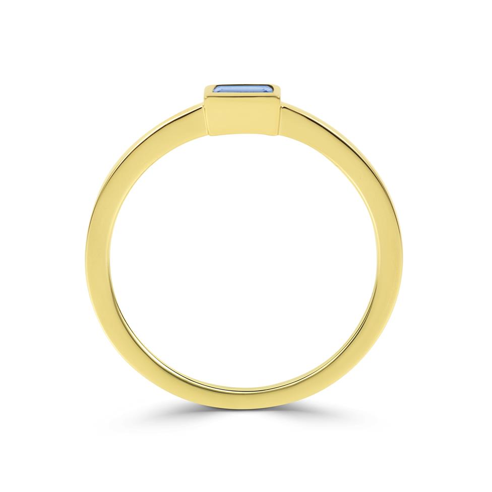 18ct Yellow Gold Baguette Cut Blue Sapphire Dress Ring Thumbnail Image 2