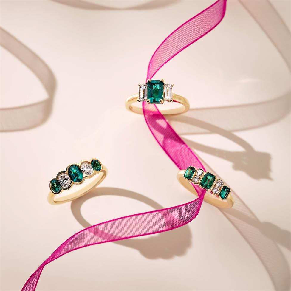 18ct Yellow Gold Milgrain Detail Emerald and Diamond Dress Ring Thumbnail Image 1