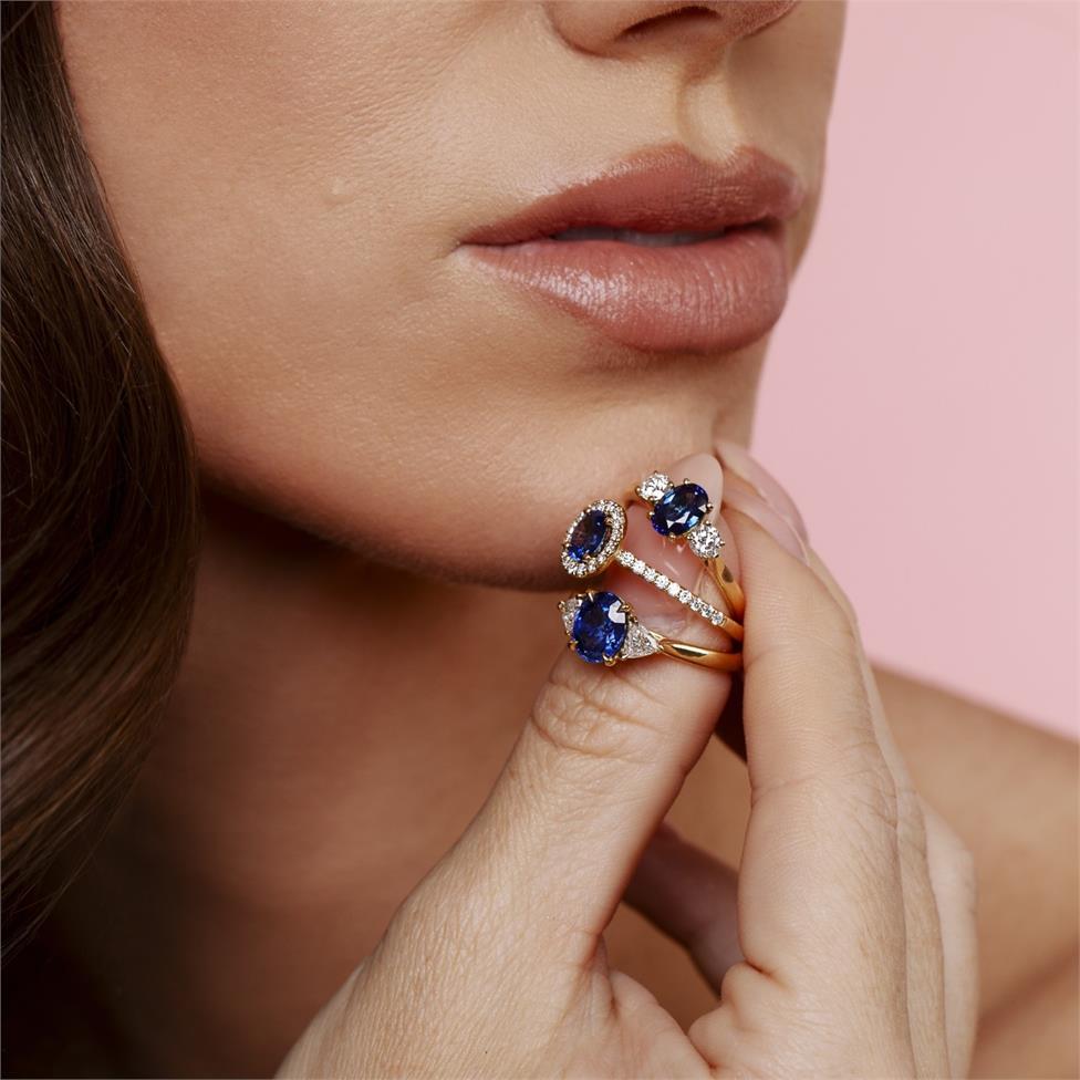 18ct Yellow Gold Sapphire and Diamond Engagement Ring 1.70ct Thumbnail Image 1