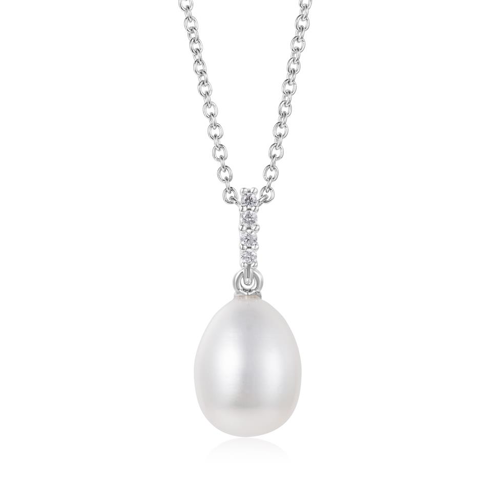 18ct White Gold Freshwater Pearl and Diamond Pendant Thumbnail Image 0