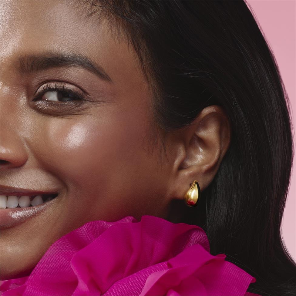 18ct Yellow Gold Teardrop Stud Earrings Thumbnail Image 1