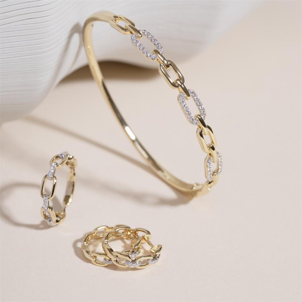 Artemis 18ct Yellow Gold Diamond Ring Thumbnail Image 4