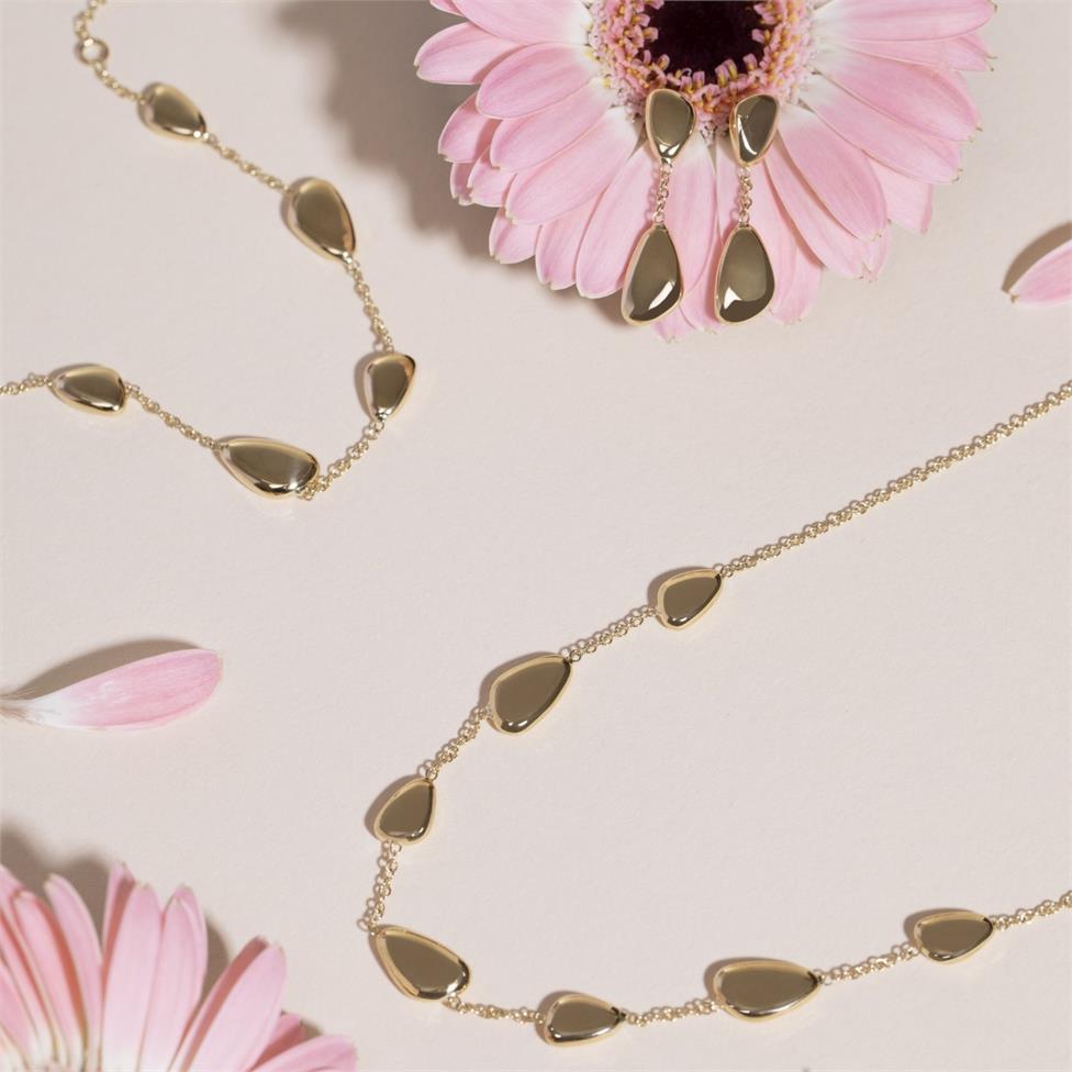 Pebble 18ct Yellow Gold Bracelet Thumbnail Image 3