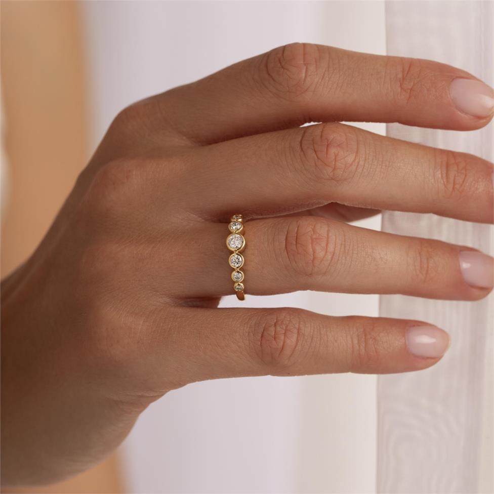 18ct Yellow Gold Graduated Bezel Set Diamond Ring 0.50ct Thumbnail Image 1