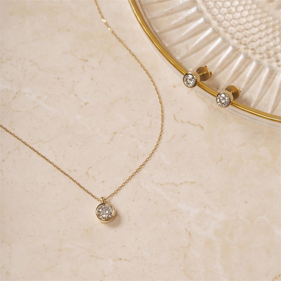 18ct Yellow Gold Round Diamond Solitaire Earrings 0.80ct Thumbnail Image 1